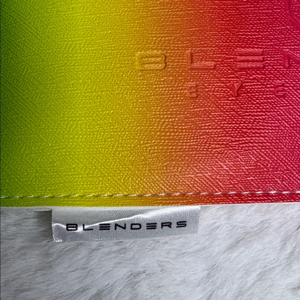 Blenders Gradient Sunglasses - Picture 4 of 4